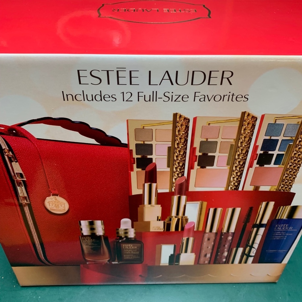 ESTEE LAUDER 2018 HOLIDAY BLOCKBUSTER GIFT SET